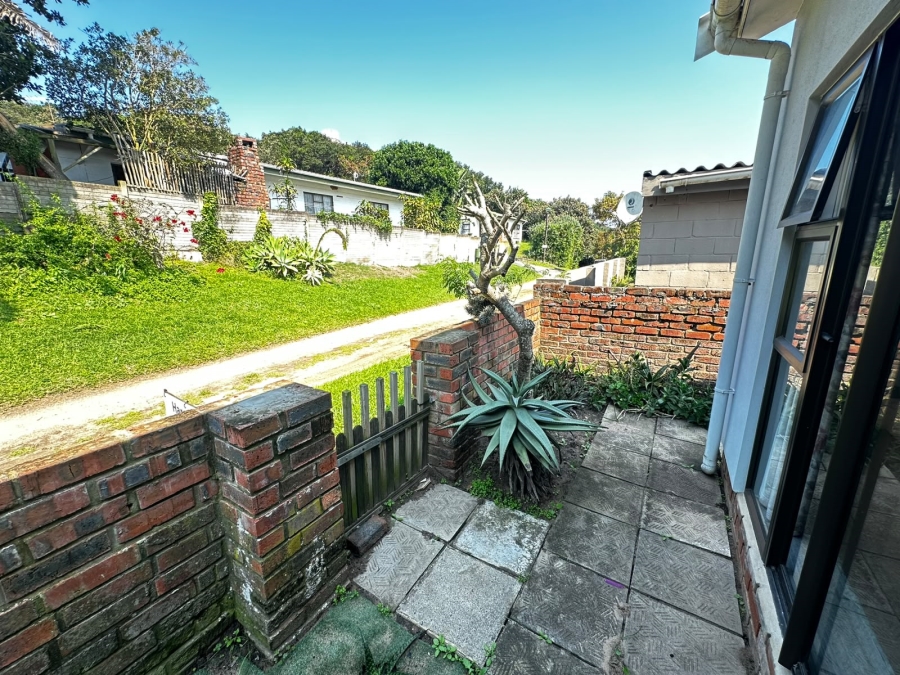 2 Bedroom Property for Sale in Cosy Corner Eastern Cape